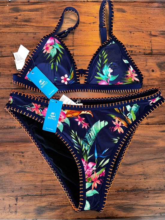 Cupshe Other - Cupshe Navy Floral Bikini Bottom(L) and Top (M)